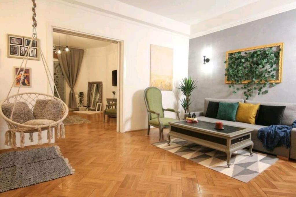 Square - Old Town Apartment