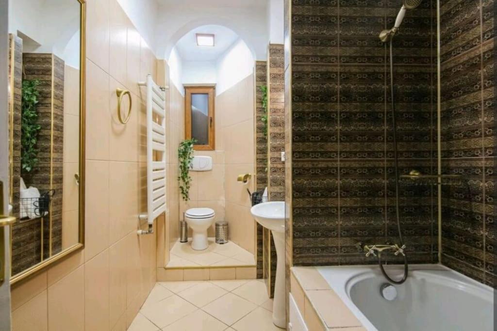 Apartment Square - Old Town Bucharest